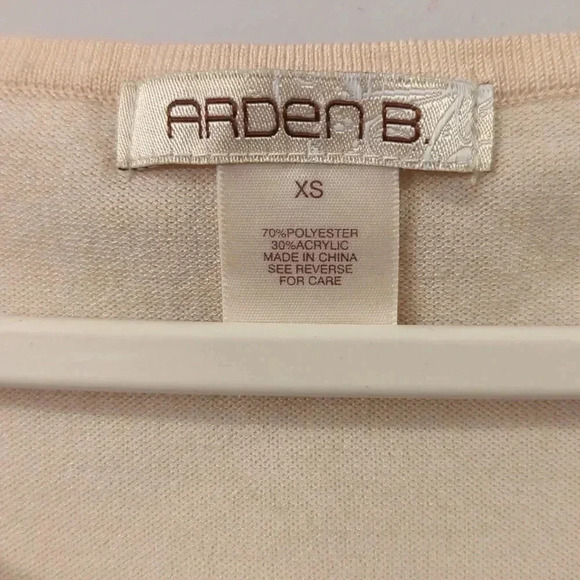 Arden B. Sequin Short Sleeve Sweater size‎ XS - Picture 3 of 8